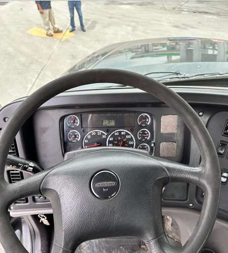 Camión Freightliner M2 2016 Nacional Torton Rabon