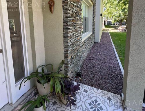 Venta - Casa Barrio Privado Sausalito / Pilar Apto Crédito