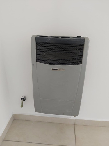 Venta Departamento 2 Dormitorios Adjudicado Regam Pilay Con Posesion Inmediata O Renta, Av Colon 1494