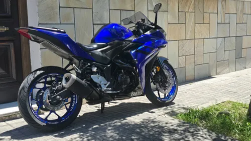 Yamaha R3