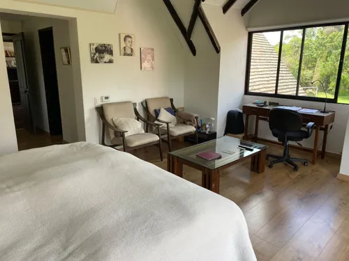 Casa En Arriendo/venta En Canelon. Cod V16453