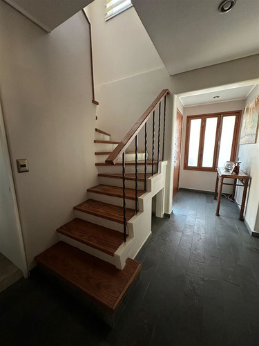 Casa Completamente Remodelada, Inmejorable Ubicación