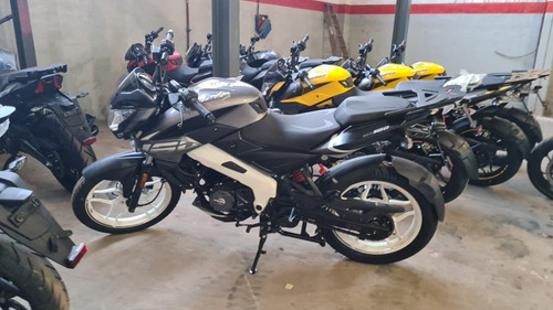 Imagen 3 de 11 de Bajaj Rouser Ns 160