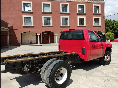 Imagen 2 de 8 de Chevrolet Silverado 2013 6.0 3500 Chasis Cabina Wt Mt