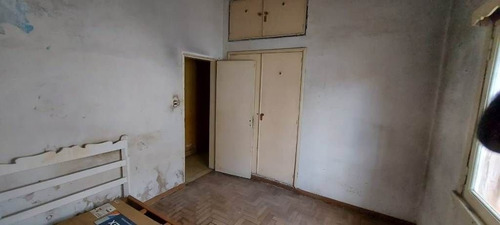 Casa Chica Para Reformar, Sobre Lote 200 M2 En Ituzaingó
