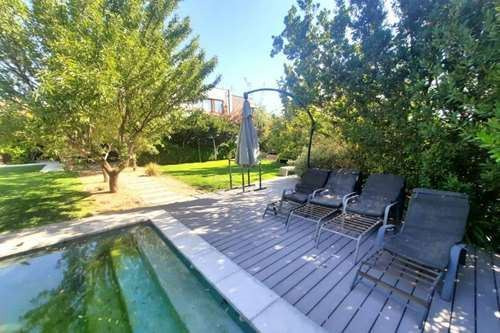Casa En Venta De 6 Dorm. En Chicureo