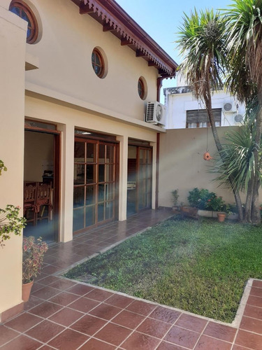 Imagen 25 de 30 de Chalet Sobre Lote De 10 X 32 - Parque Ayerza - Castelar Nort