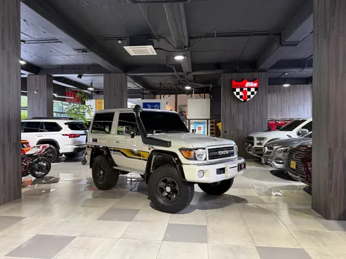 Land Cruiser 70