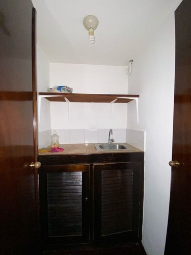 Imagen 6 de 15 de Se Vende Casa En El Rosal Uso Comercial