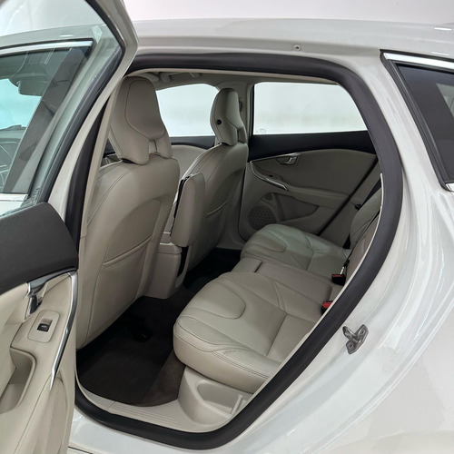 Volvo V40 2.0 T4 DYNAMIC TURBO GASOLINA 4P AUTOMÁTICO
