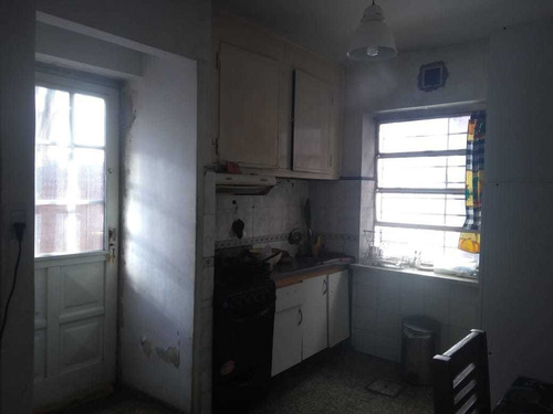 Imagen 8 de 14 de Casa A Media Cuadra De Alsina!
