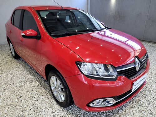 Imagen 3 de 16 de Renault Logan Privilege Full 1.6n | 2018