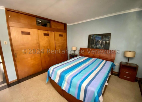 Extraordinaria Planta Alta Con Excelente Ubicación En La Floresta. Mls # 25-3270 Lp