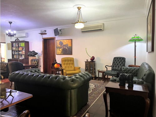 Casa En Alquiler O Venta En Los Palos Grandes En Esquina Con Anexo