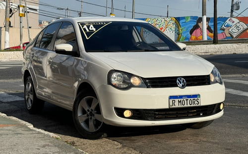 Volkswagen Polo Sedan 1.6 Vht Total Flex I-motion 4p