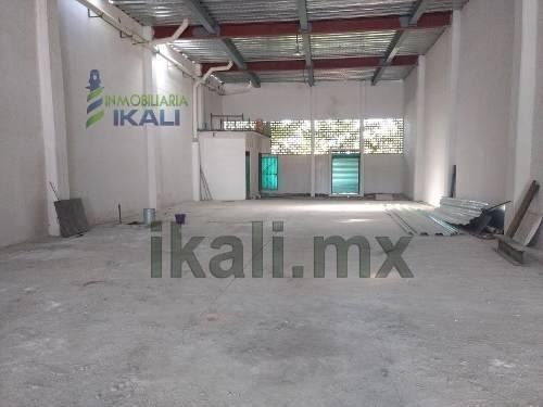 Imagen 7 de 22 de Renta Bodega Colonia La Calzada Tuxpan Veracruz. Ubicada En Boulevard A La Barra Norte # 224, En La Colonia La Calzada En El Municipio De Tuxpan Veracruz, La Bodega Cuenta Con Una Superficie De 400 M