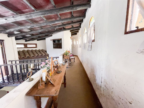 Casa En Venta De 4 Dorm. En Lo Barnechea