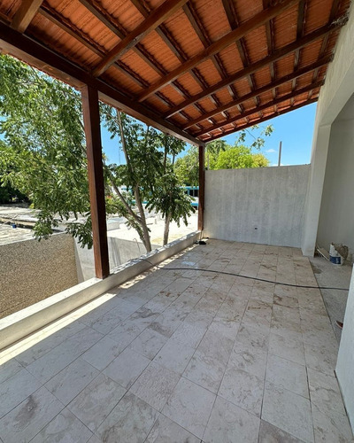 Casa Completamente Remodelada En Venta En La Ermita Centro, Merida.
