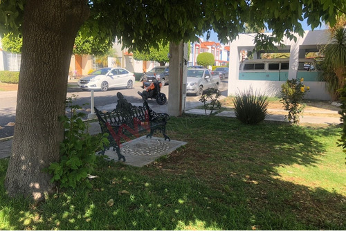 Tu Nuevo Hogar En Real De Arboledas, Celaya. Casa En Fraccionamiento Privado Con Vigilancia 24/7