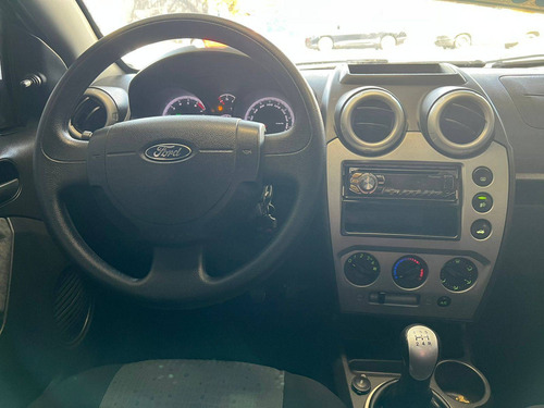 Imagem 10 de 13 de Ford Fiesta 1.6 Se Sedan 16v Flex 4p Manual
