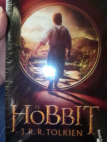 El Hobbit Por J.r.r Tolkien