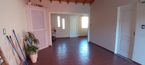 Imagen 21 de 28 de Hermosa Casa En Mar Del Tuyu! Todos Los Servicios!