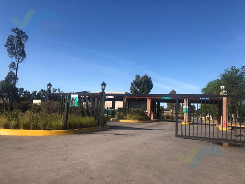 Casa En Venta 6 Ambientes - Barrio Cerrado Santo Tomás -