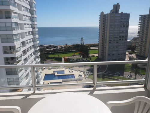 Imagen 1 de 10 de Apartamento En Alquiler De Temporada, Con Terraza, Cochera Y Servicios A Media Cuadra Del Mar