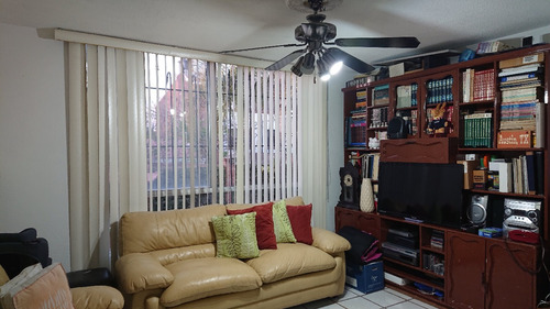 En Venta Casa De 3 Recámaras, 3 Cocheras, 2 1/2 Baños, Amplio Jardin Con Asador Techado, Cuarto De Lavado En La Concepción Ii