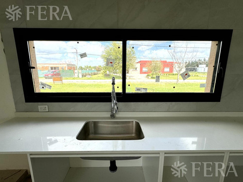 Venta Casa 4 Ambientes Con Piscina Campos De Roca - Brandsen