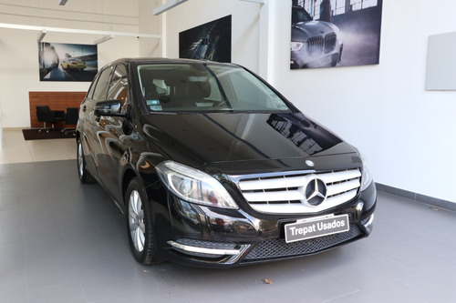 Imagen 8 de 12 de Mercedes Benz B200 Style