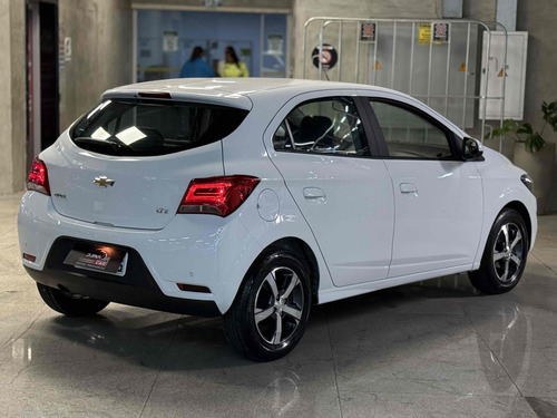 Chevrolet Onix 1.4 MPFI LTZ 8V FLEX 4P AUTOMÁTICO