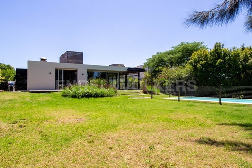 Imagen 16 de 17 de Elegante Residencia En Lomas De La Tahona - Id 5360