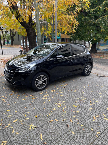 Peugeot 208 1.6 Feline