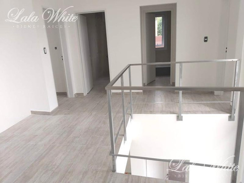 Imagen 10 de 17 de Venta - Casa En Los Naranjos