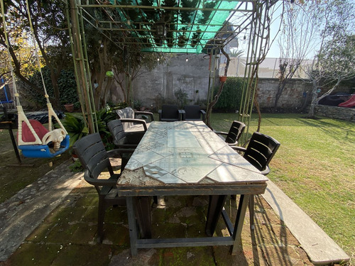 Casa En Venta De 3d, Gran Jardín Y Piscina En Providencia