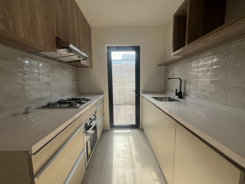 Maravillosa Casa Recién Remodelada, Finas Terminaciones.