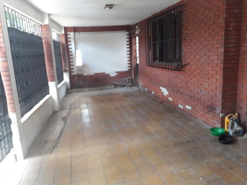 Imagen 2 de 11 de Venta Casa 3 Amb 300 M2 Cochera Lanus Oeste