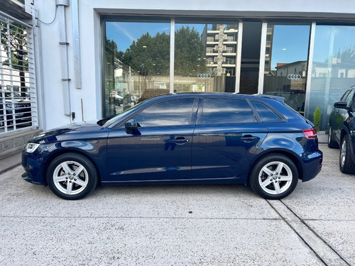 Imagen 5 de 9 de Audi A3 Sportback 1.4 Tfsi Alcantara