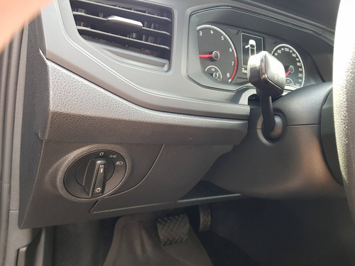 Imagem 12 de 15 de Volkswagen Virtus 1.6 Msi Total Flex Automático
