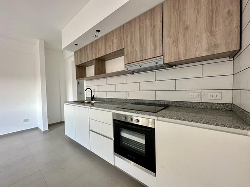 Departamento Dos Ambientes Con Cochera En Belén De Escobar