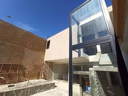 En Venta Townhouse En Altos De Monte Alegre Tazajal Naguanagua Cod : Foth-394