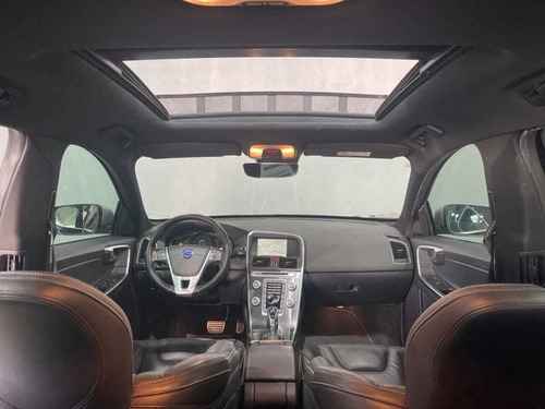 Imagem 4 de 15 de Volvo X60 2.0 T5 R-design 245cv Gasolina
