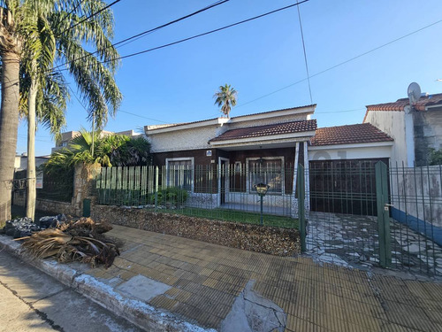 Venta De Casa 3 Ambientes En San Antonio De Padua. Apta Credito.