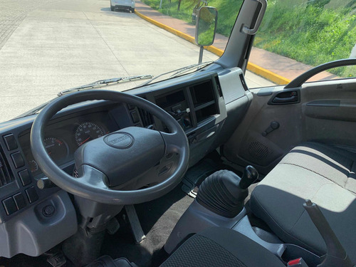 Imagen 9 de 11 de Isuzu Elf-200 2012