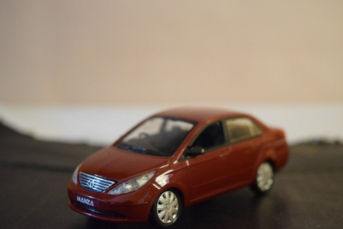 Nissan Sunny(tata Manza Indigo)  Norev 1/43 Sin Caja 