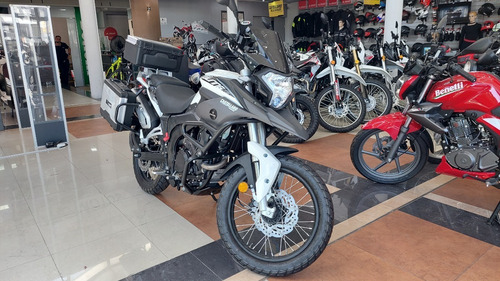 Imagen 4 de 18 de Corven Triax 250 Touring 0km