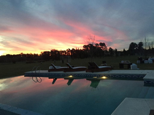Imagen 18 de 25 de Casa De Campo En Alquiler En Barrio Cerrado