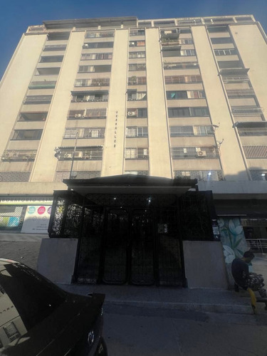 Venta. Apartamento. Los Palos Grandes. Caracas.(bg) Clientes Directos