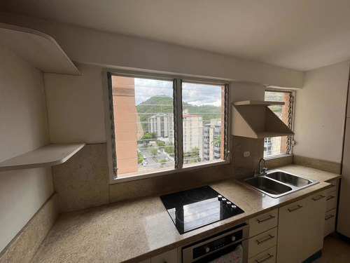Imagen 4 de 22 de Apartamento Recien Remodelado De 3 Habitaciones Y 2 Baños